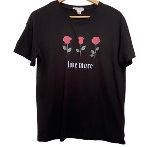 LOVE more red roses tee Streetwear Society medium short sleeves black red